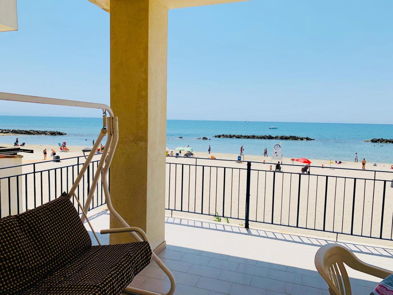 Case La Spiaggia 夏卡 外观 照片
